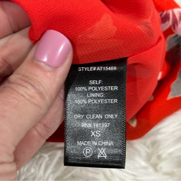 ASTR the label Pleated Sleeve Floral Wrap Top Kimono Sleeve in Red Size XS - Picture 13 of 16